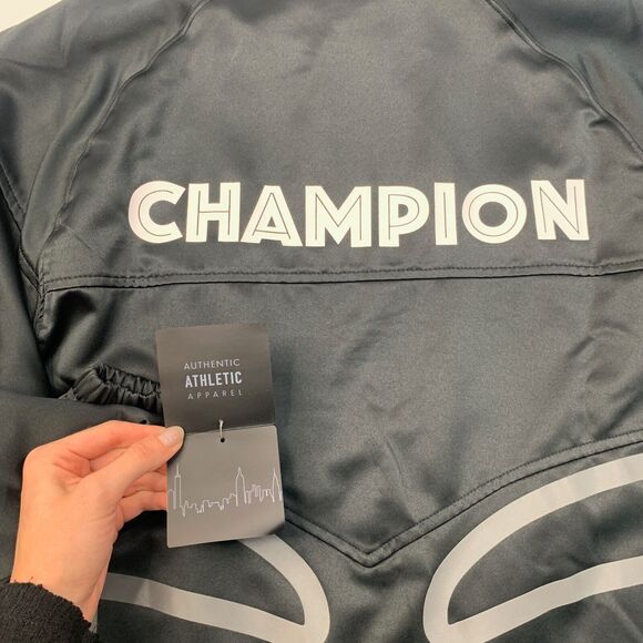 Champion Sweatshirt Mens Small Black Mesh Lining Drawstring High Neck Big C Logo - Picture 9 of 11